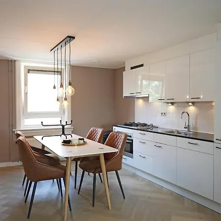 Appartement Met Twee Slaapkamers Dejavu 5* D&J アパート *